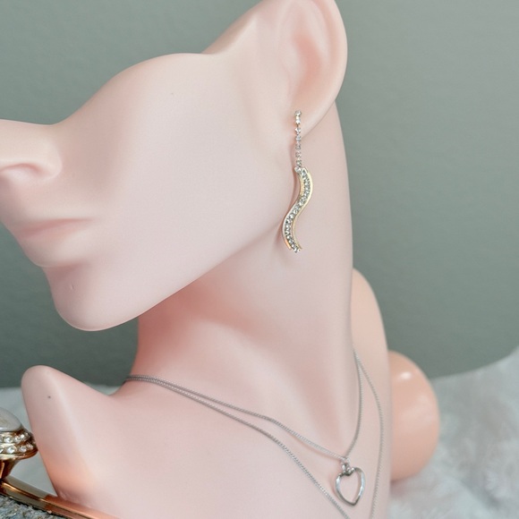 Elegant Gold and Silver Wave Earrings - Picture 9 of 10